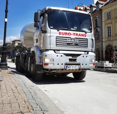                             Remont Krakowskiego Przedmieścia w Warszawie.
                        